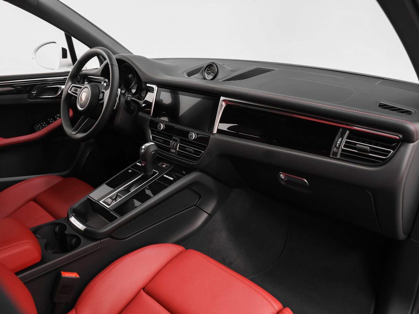 New 2026 Porsche Macan image 22