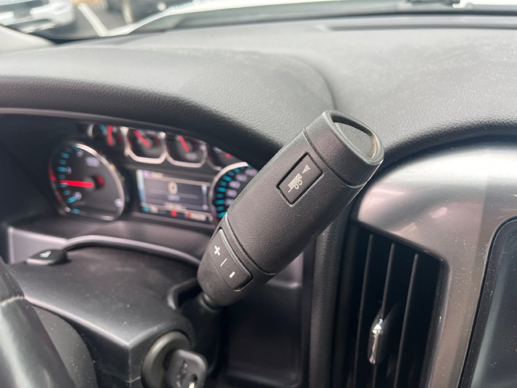Used 2015 Chevrolet Silverado 2500 LT AWD/4WD image 16