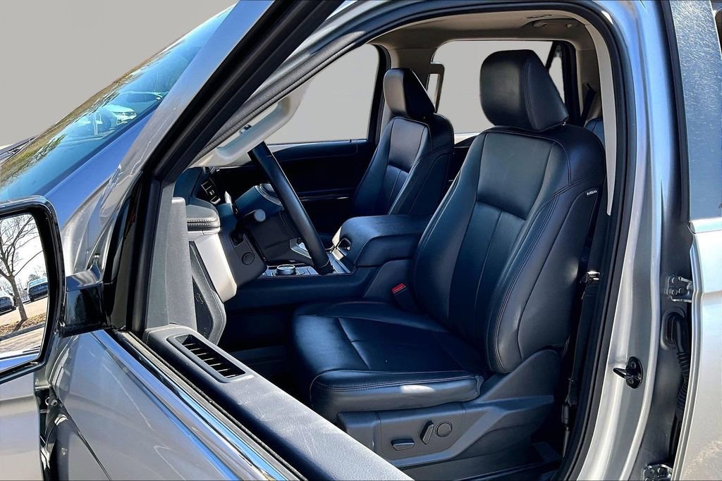 Used 2024 Ford Expedition XLT image 15