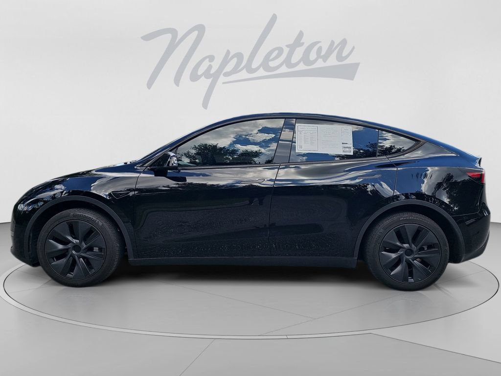 Used 2025 Tesla Model Y Long Range RWD image 2