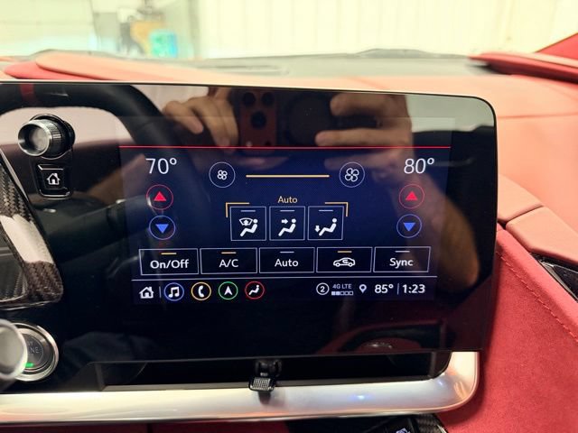Certified 2022 Chevrolet Corvette Stingray Premium Cpe w/ Z51 Performance Package RWD image 17