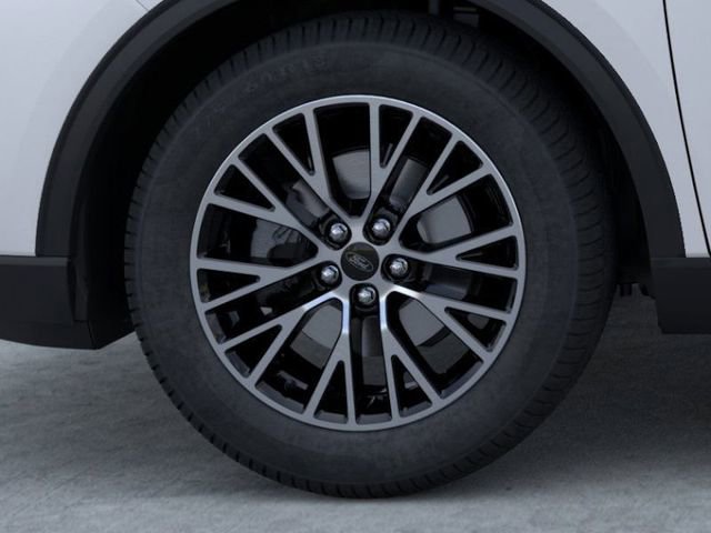 New 2026 Ford Escape SE w/ Class II Trailer Tow Package FWD image 18