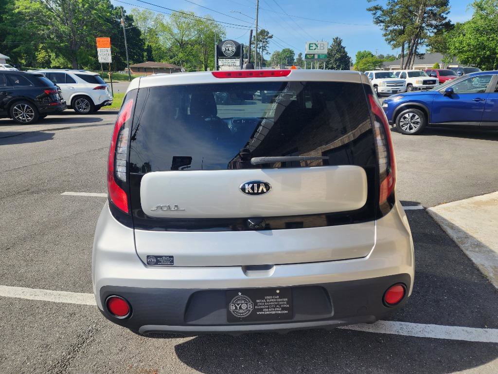 Used 2019 Kia Soul FWD image 4