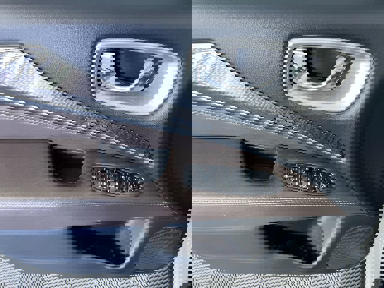 Used 2020 INFINITI QX60 Luxe w/ Essential Package FWD image 14