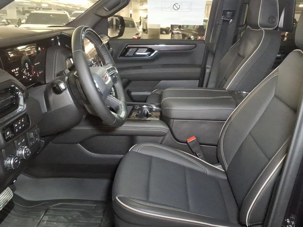 New 2026 GMC Yukon XL Elevation w/ Elevation Premium Package RWD image 11