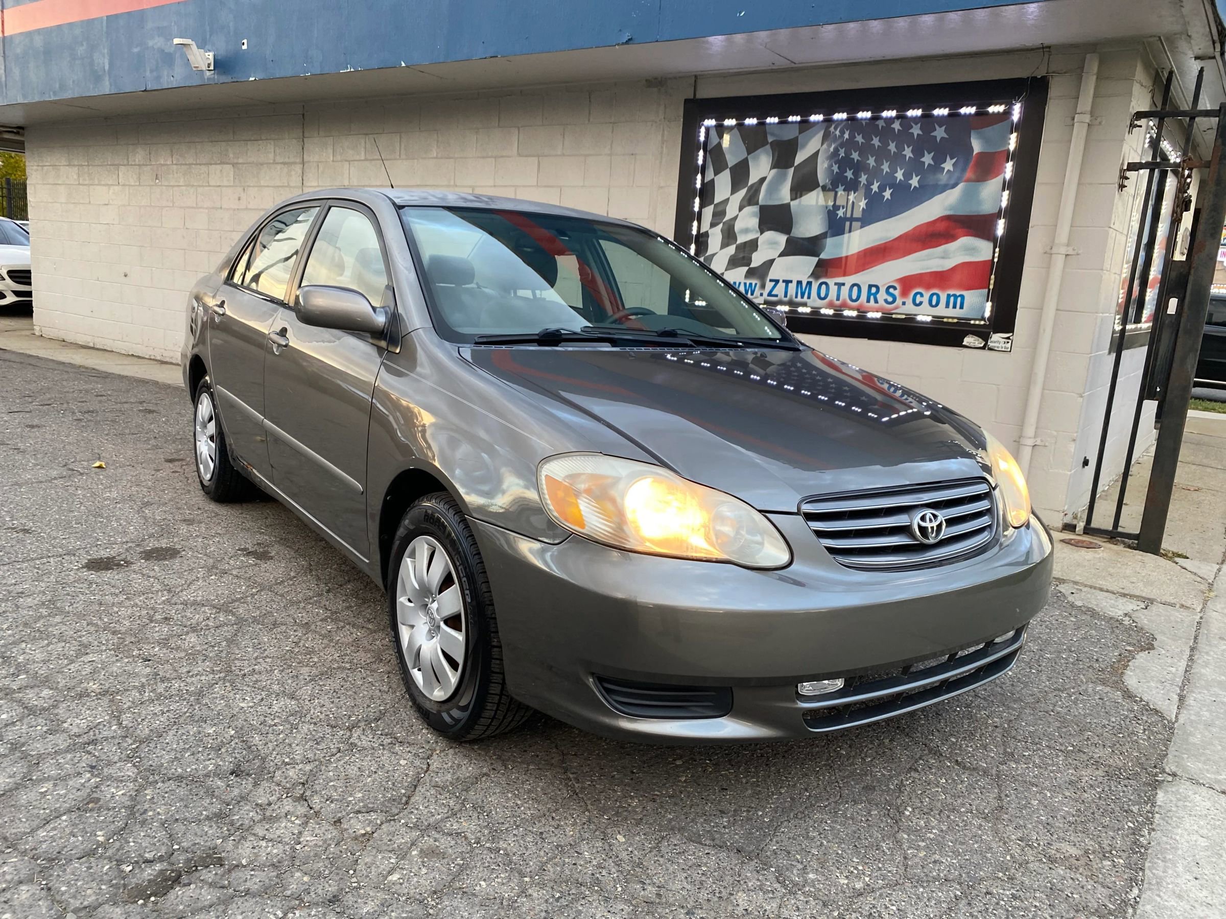 Used 2003 Toyota Corolla LE image 1