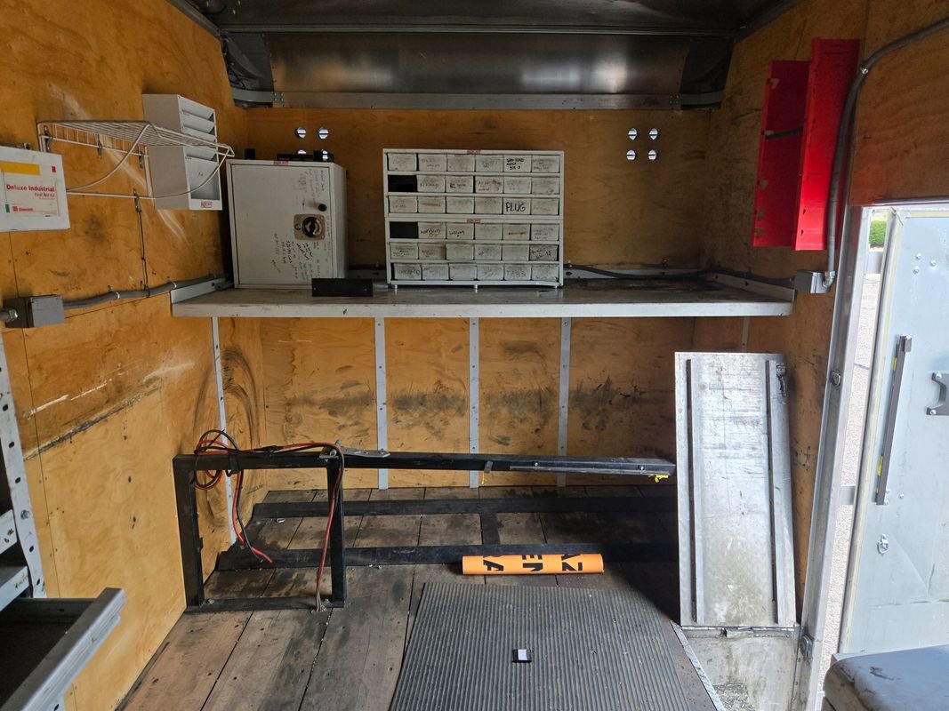 Used 2016 Ford F550 2WD Regular Cab Super Duty image 17