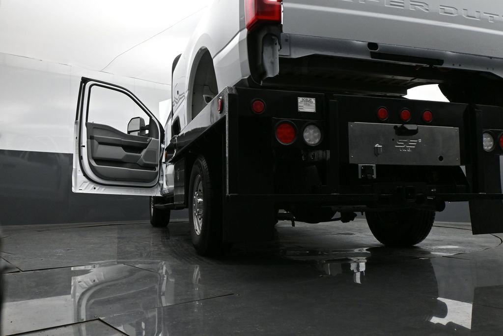 Used 2023 Ford F250 XL w/ XL Chrome Package image 34