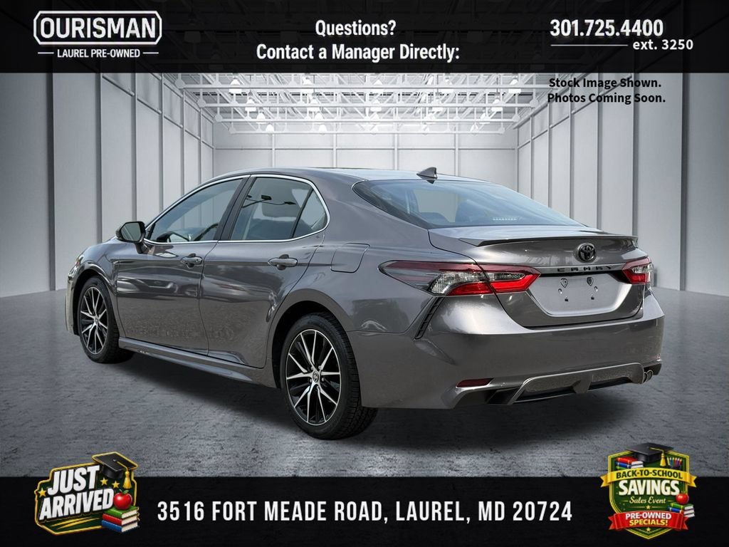 Used 2022 Toyota Camry SE FWD image 4