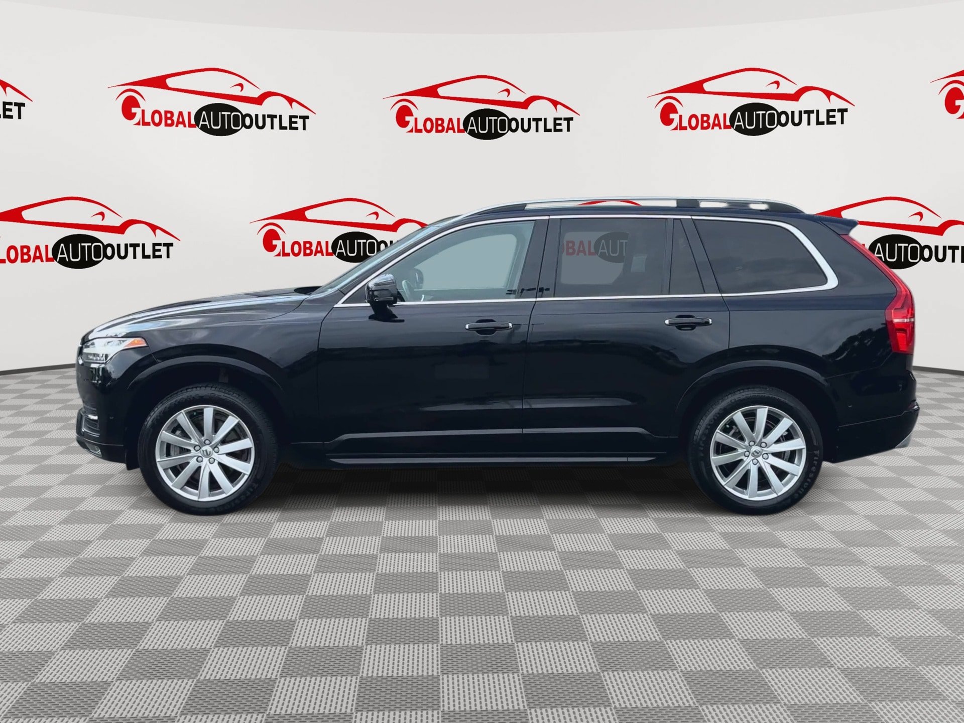 Used 2018 Volvo XC90 T6 Momentum w/ Convenience Package AWD/4WD image 5