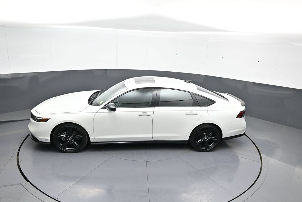 Used 2024 Honda Accord Sport image 40