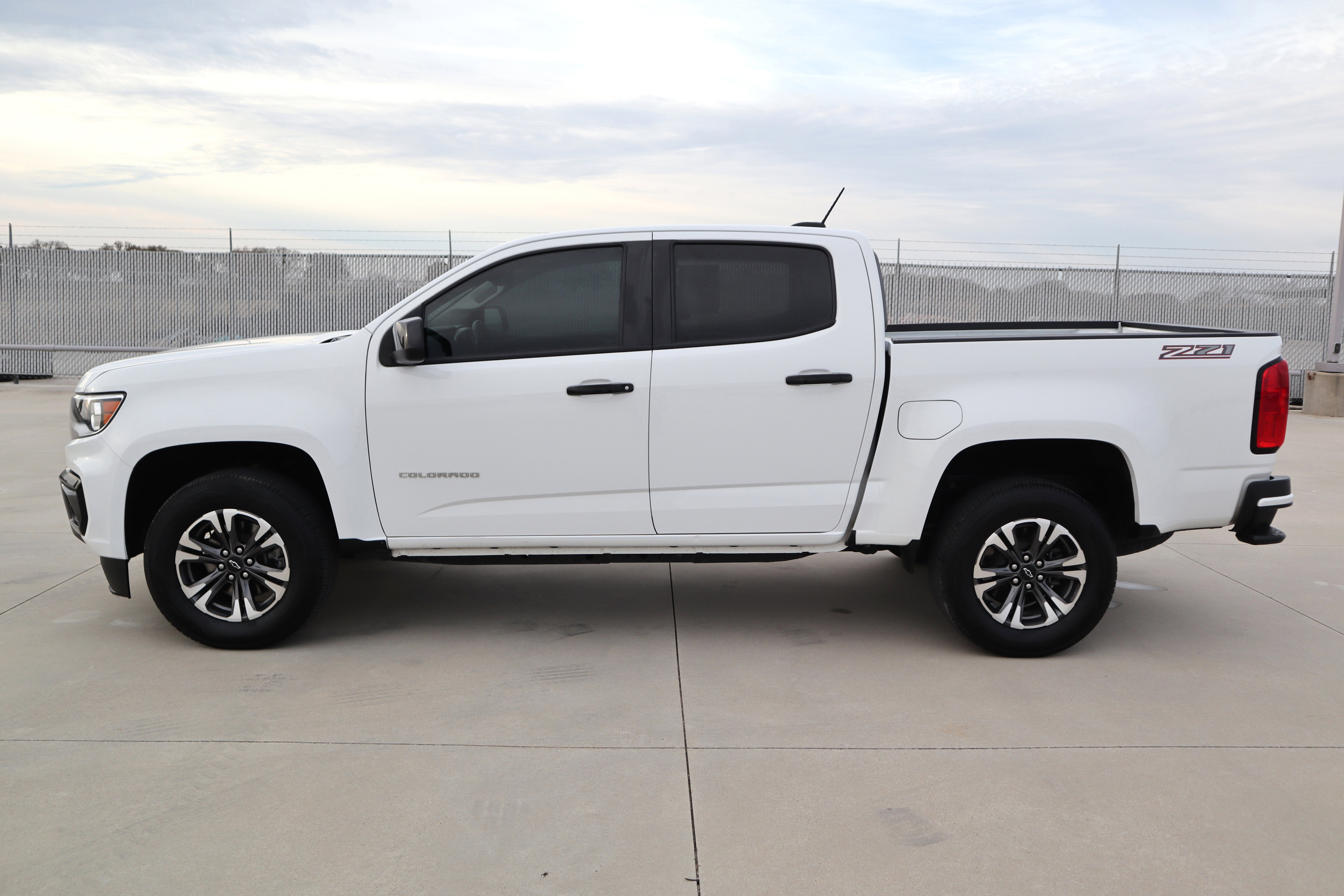 Used 2022 Chevrolet Colorado Z71 image 2