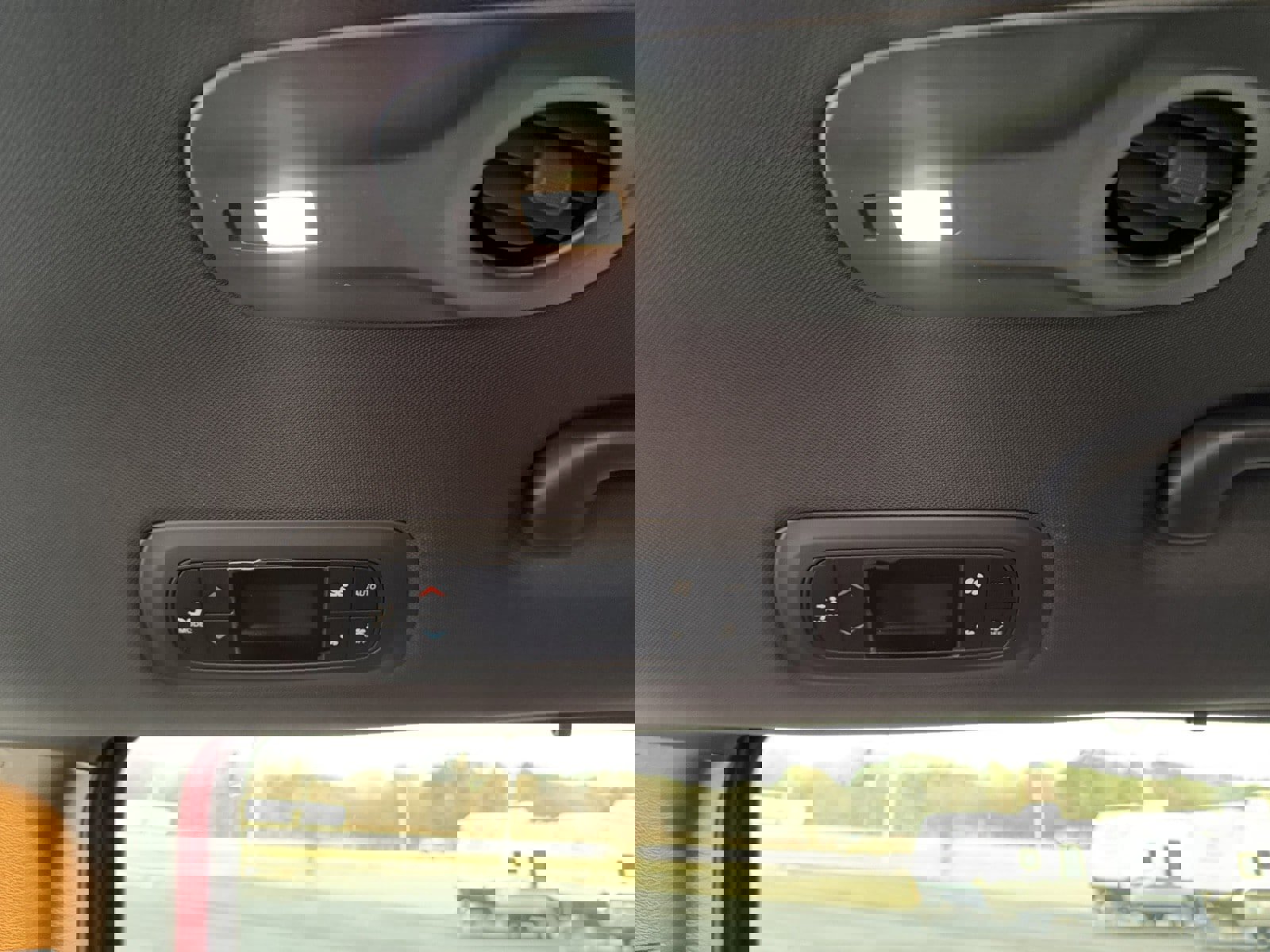 New 2026 Chrysler Pacifica Select image 16