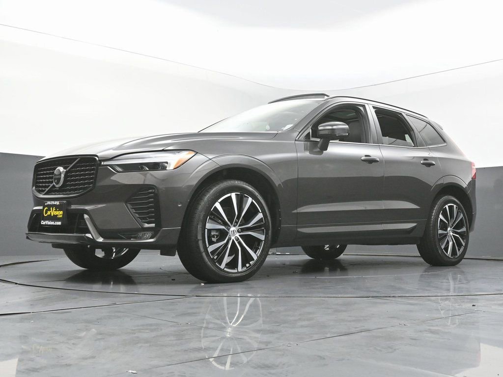 Used 2023 Volvo XC60 B5 Plus image 54