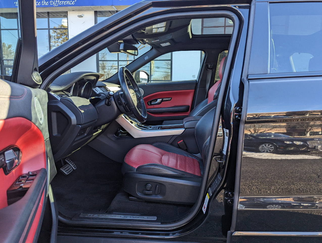 Used 2017 Land Rover Range Rover Evoque HSE Dynamic image 12