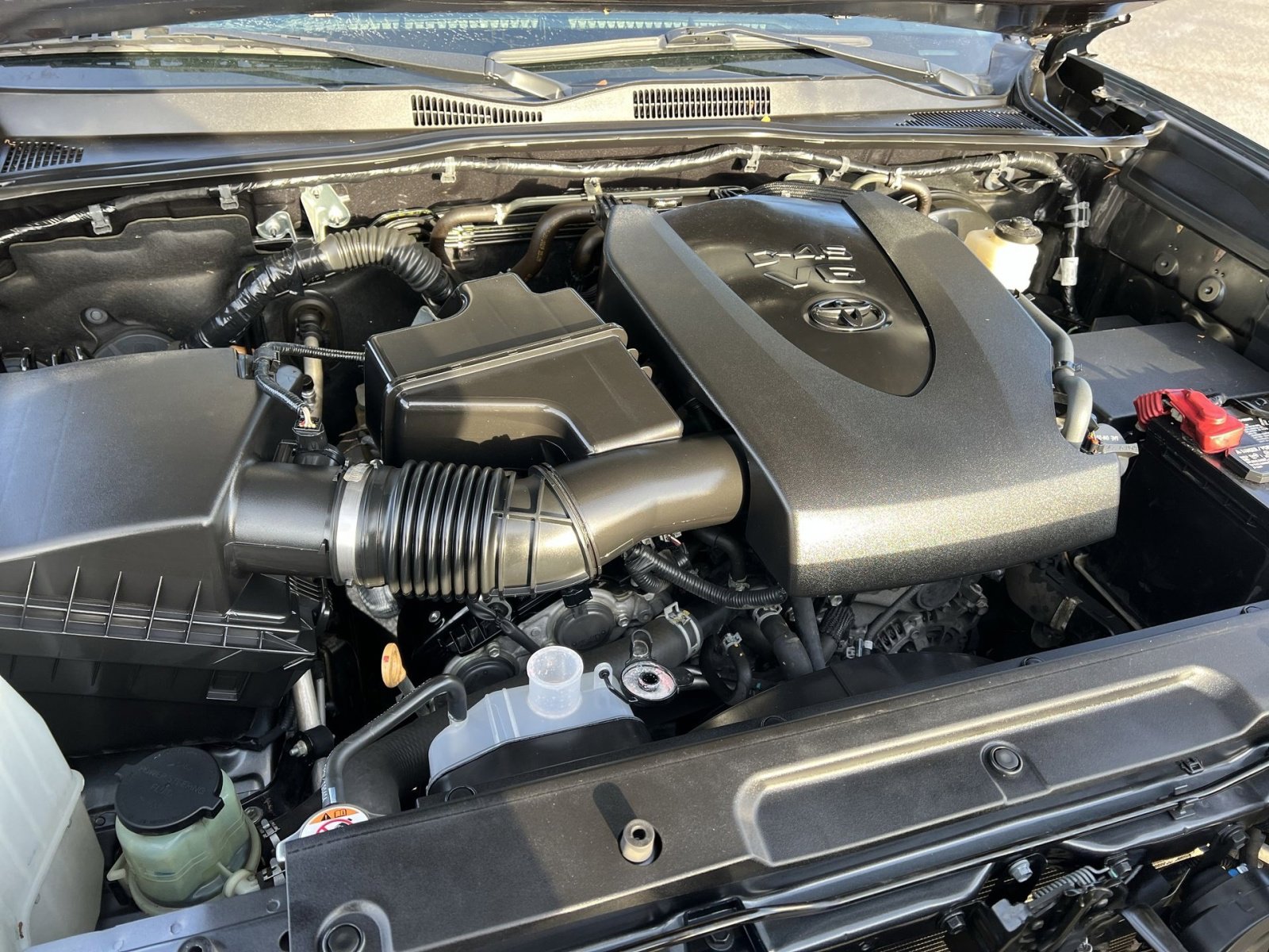 Used 2020 Toyota Tacoma SR image 26