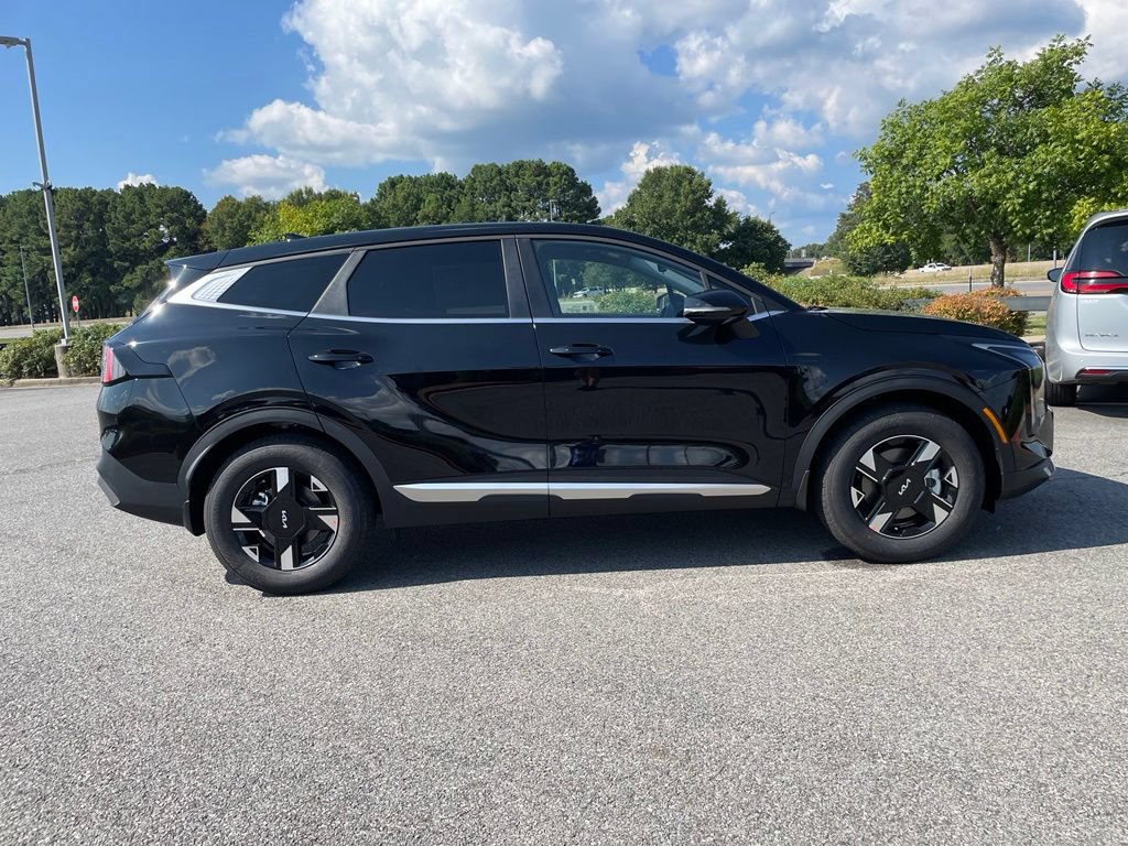 New 2026 Kia Sportage LX w/ LX Convenience Package FWD image 9
