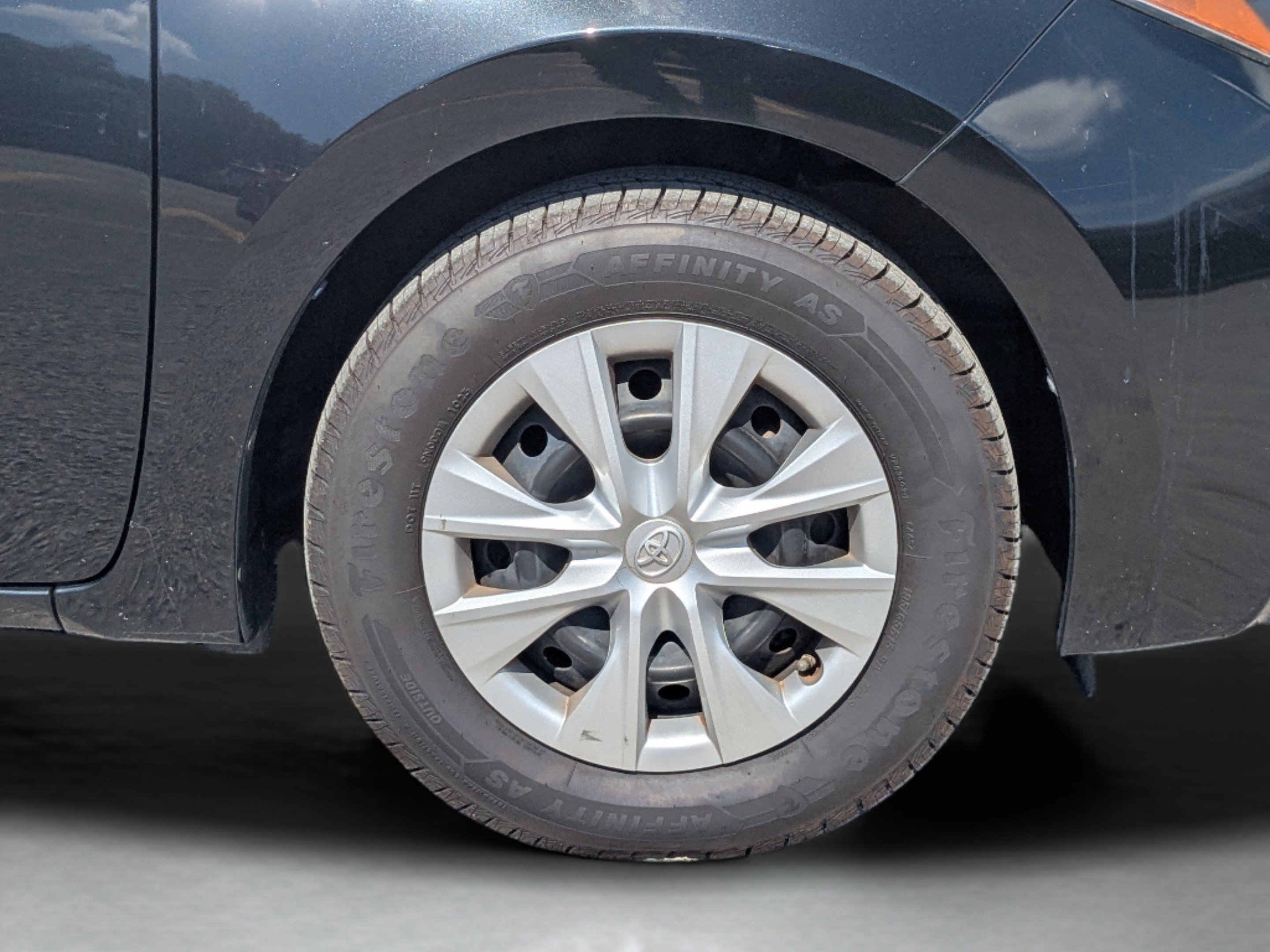 Used 2016 Toyota Corolla L FWD image 27