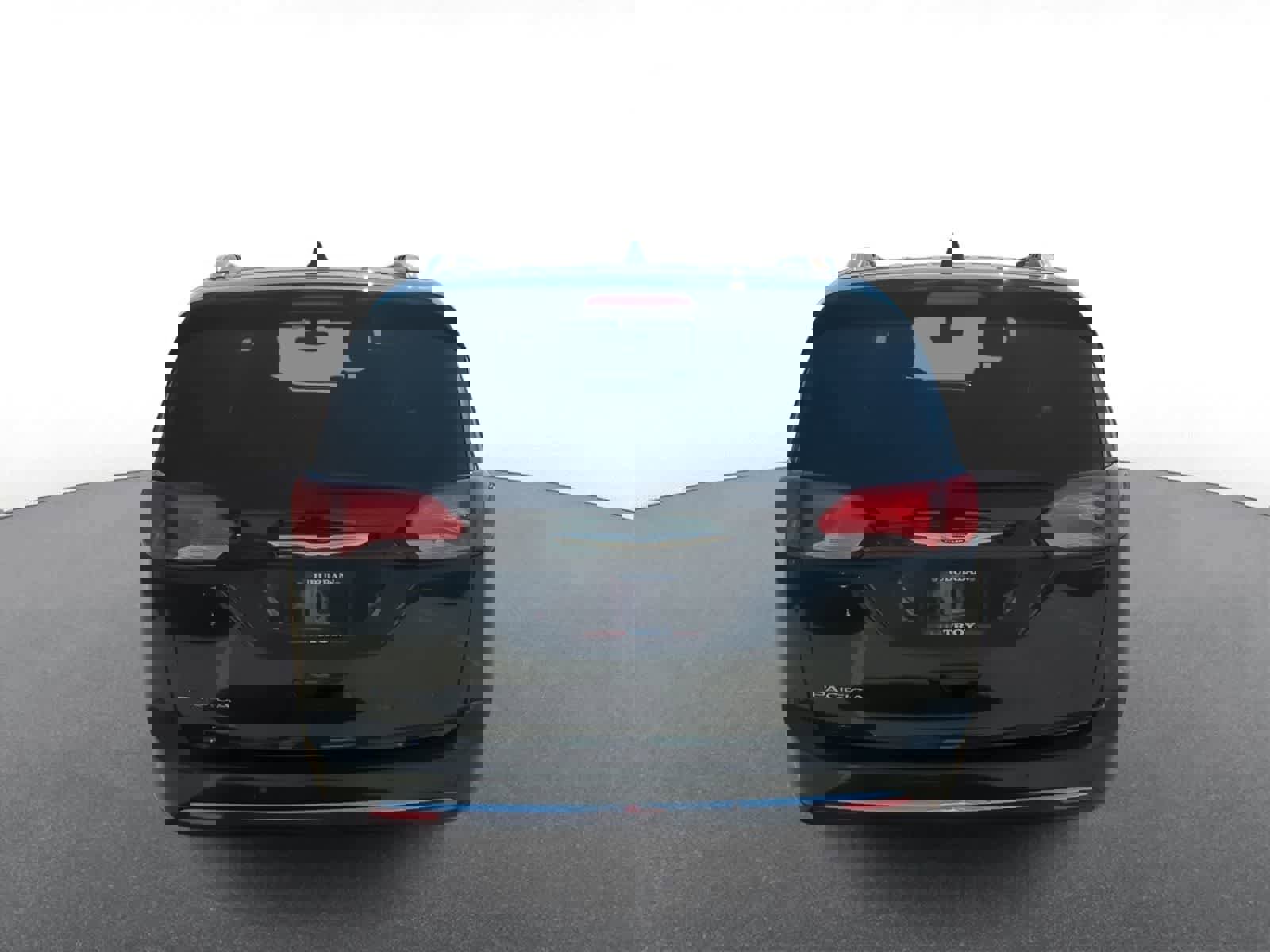 Certified 2020 Chrysler Pacifica Touring-L Plus w/ Tire & Wheel Group image 7