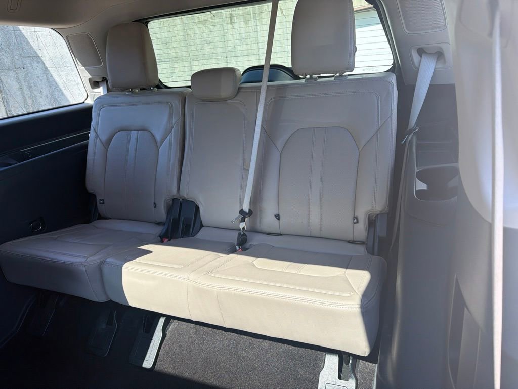 Used 2023 Ford Expedition Limited AWD/4WD image 22
