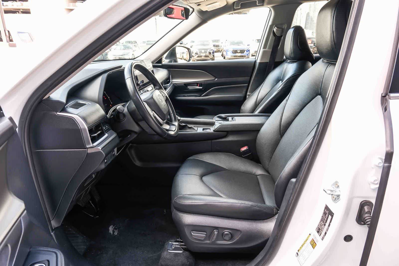 Certified 2025 Toyota Grand Highlander AWD image 20
