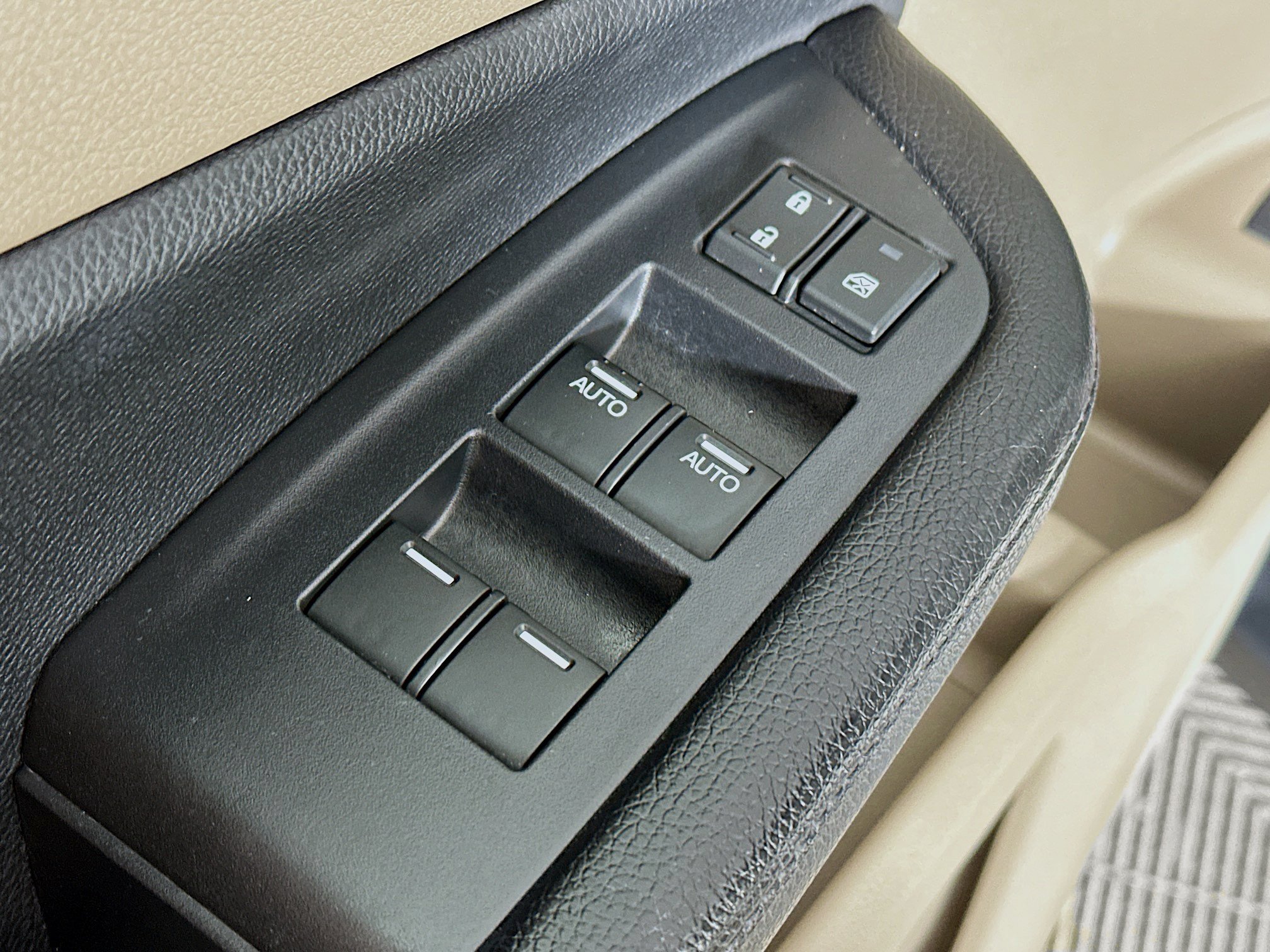 Used 2016 Honda Pilot Elite image 18