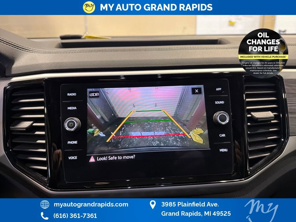 Used 2022 Volkswagen Atlas Cross Sport SE image 28