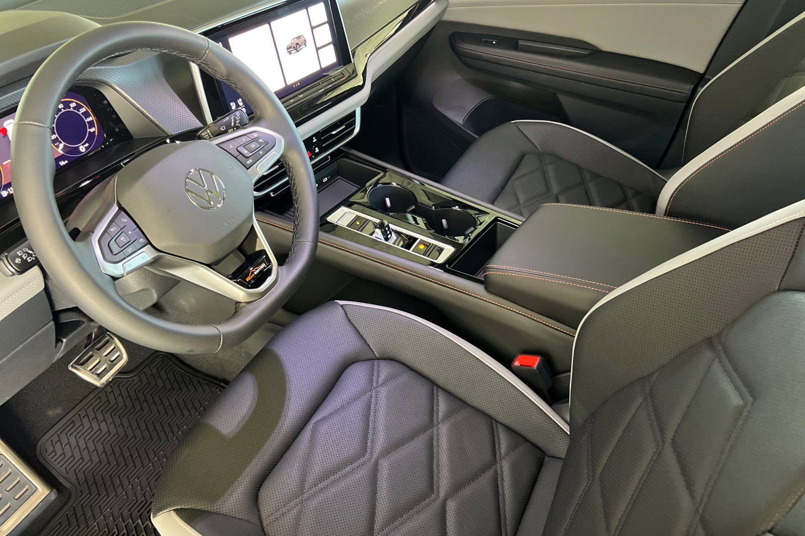 New 2026 Volkswagen Atlas Peak Edition AWD/4WD image 10