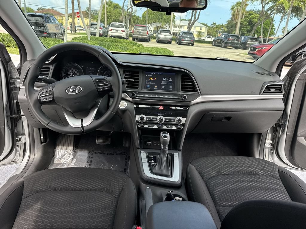 Used 2020 Hyundai Elantra Value Edition w/ Winter Weather Package FWD image 36