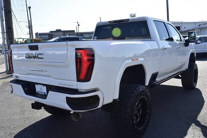 Used 2024 GMC Sierra 3500 Denali Ultimate image 5