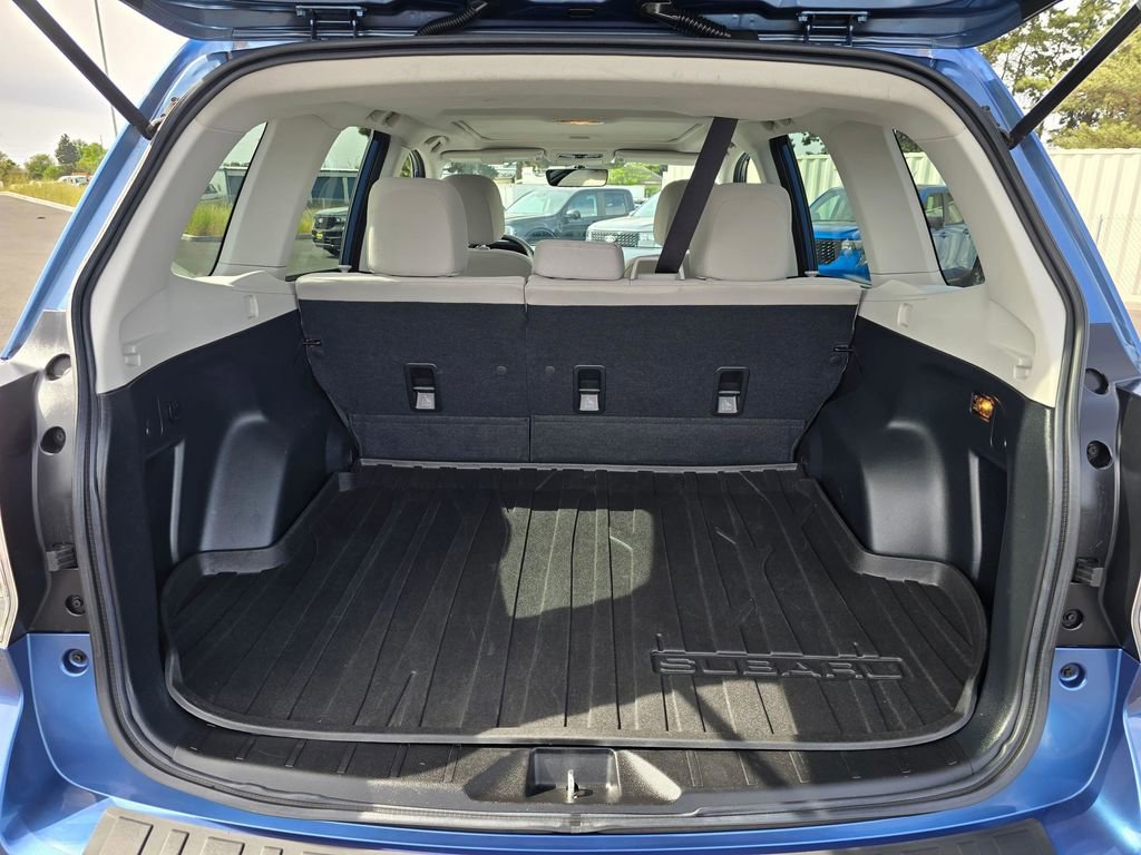Used 2017 Subaru Forester 2.5i Premium w/ All-Weather Package AWD/4WD image 30