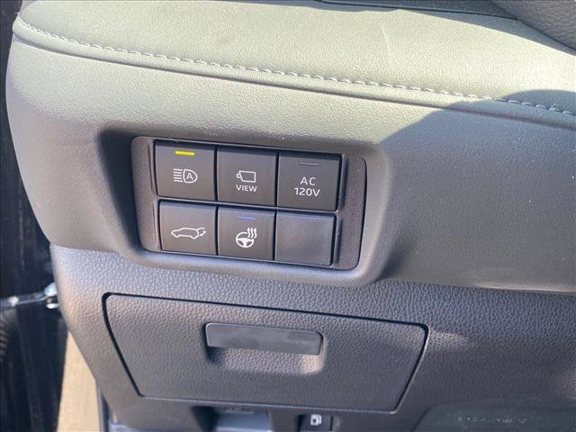 Used 2026 Toyota Highlander Platinum AWD/4WD image 12