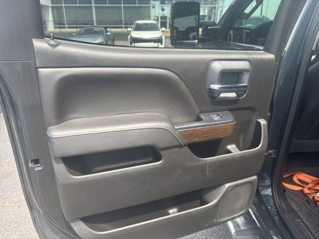 Used 2018 GMC Sierra 2500 Denali w/ Duramax Plus Package AWD/4WD image 31