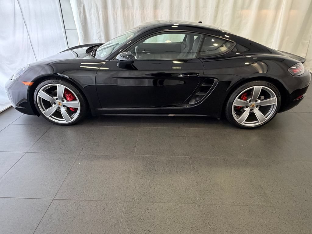 Certified 2019 Porsche 718 Cayman S RWD image 2