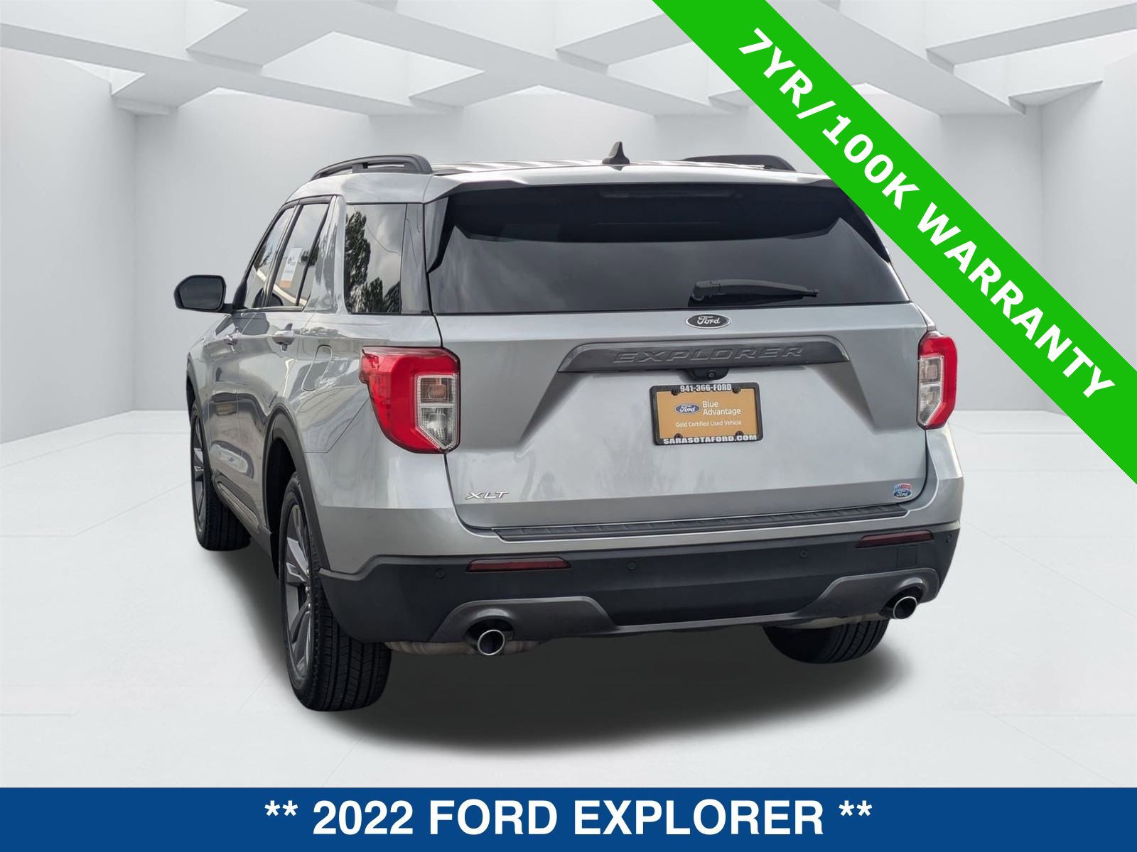 Certified 2022 Ford Explorer XLT w/ Equipment Group 202A image 6