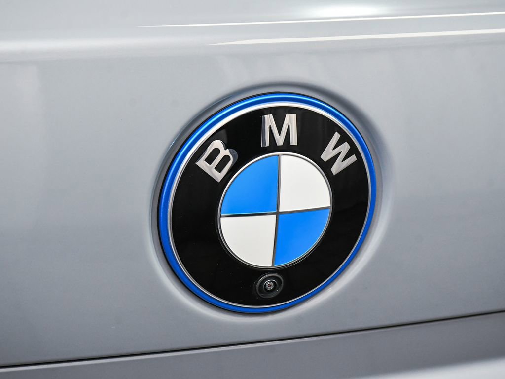 Used 2024 BMW i7 xDrive60 image 95