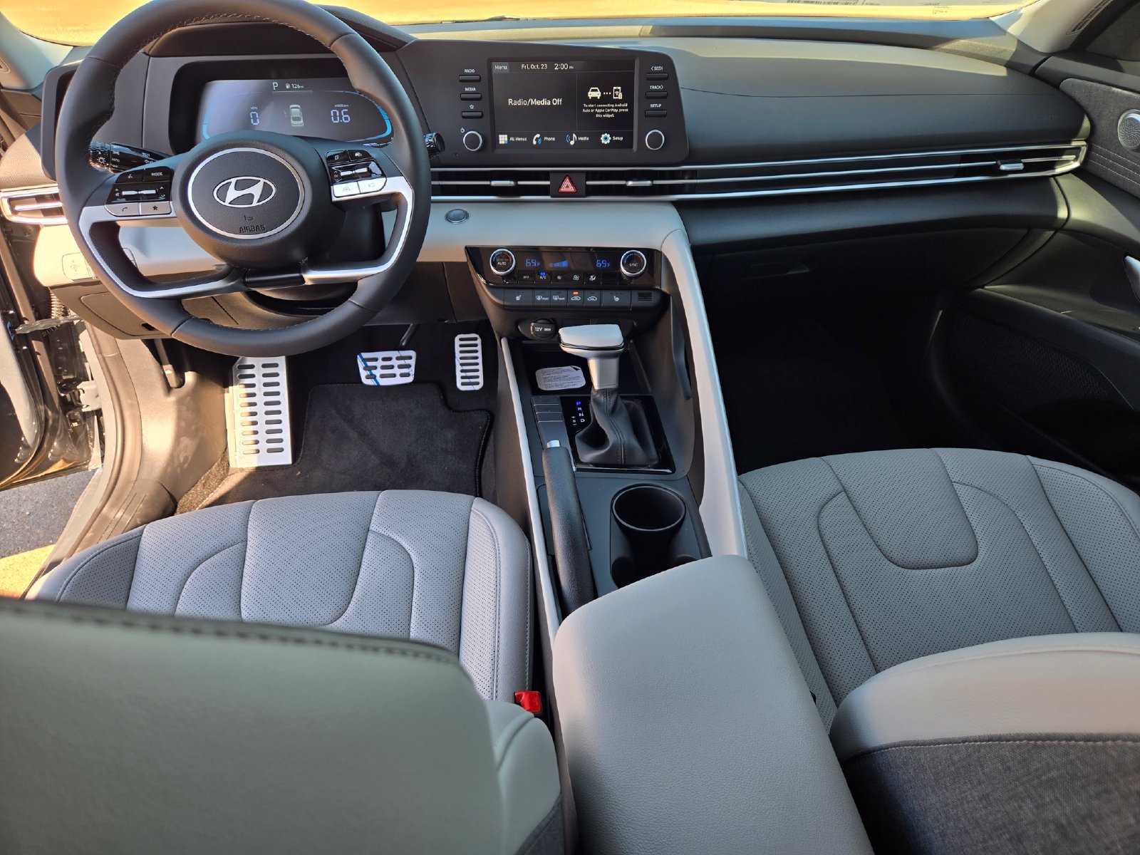 New 2026 Hyundai Elantra SEL Sport FWD image 8