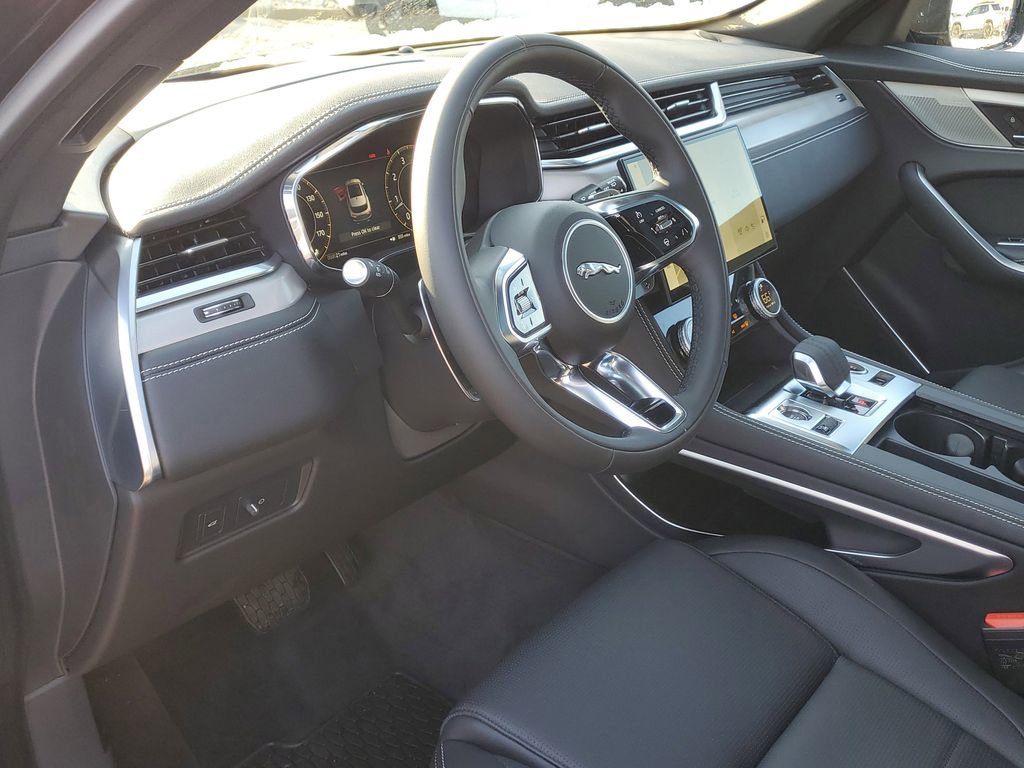 New 2026 Jaguar F-PACE R-Dynamic S image 8