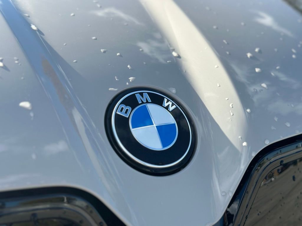 New 2026 BMW iX xDrive60 w/ M Sport Package AWD/4WD image 11