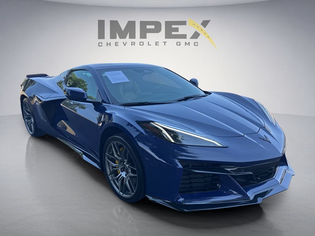 Used 2025 Chevrolet Corvette Z06 w/ Stealth Interior Trim Package RWD image 6