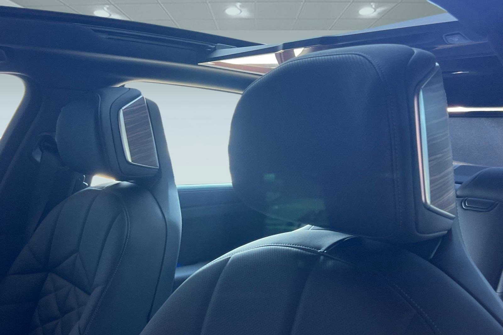 New 2025 BMW 740i image 20