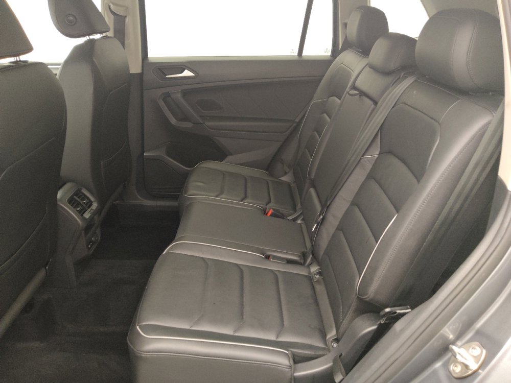 Used 2019 Volkswagen Tiguan SEL Premium image 18