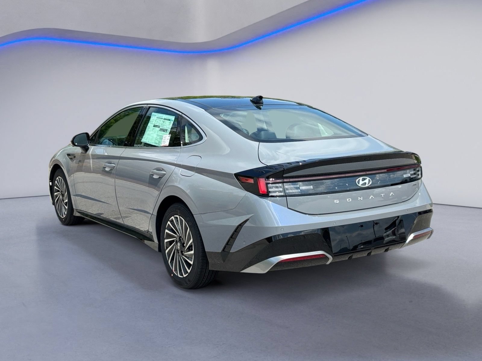 New 2026 Hyundai Sonata Limited FWD image 3