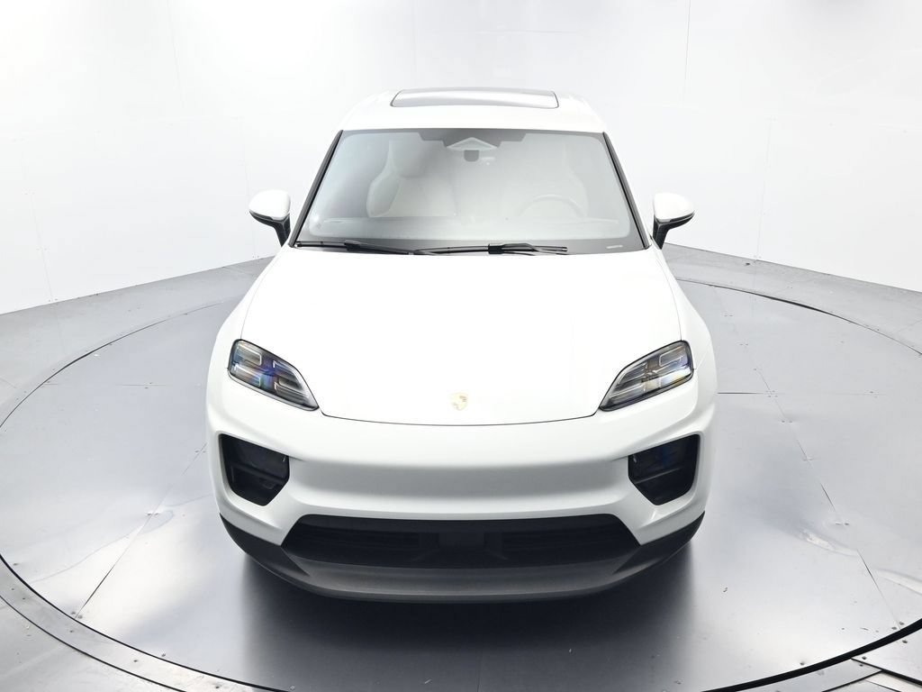 Certified 2025 Porsche Macan Electric RWD image 44