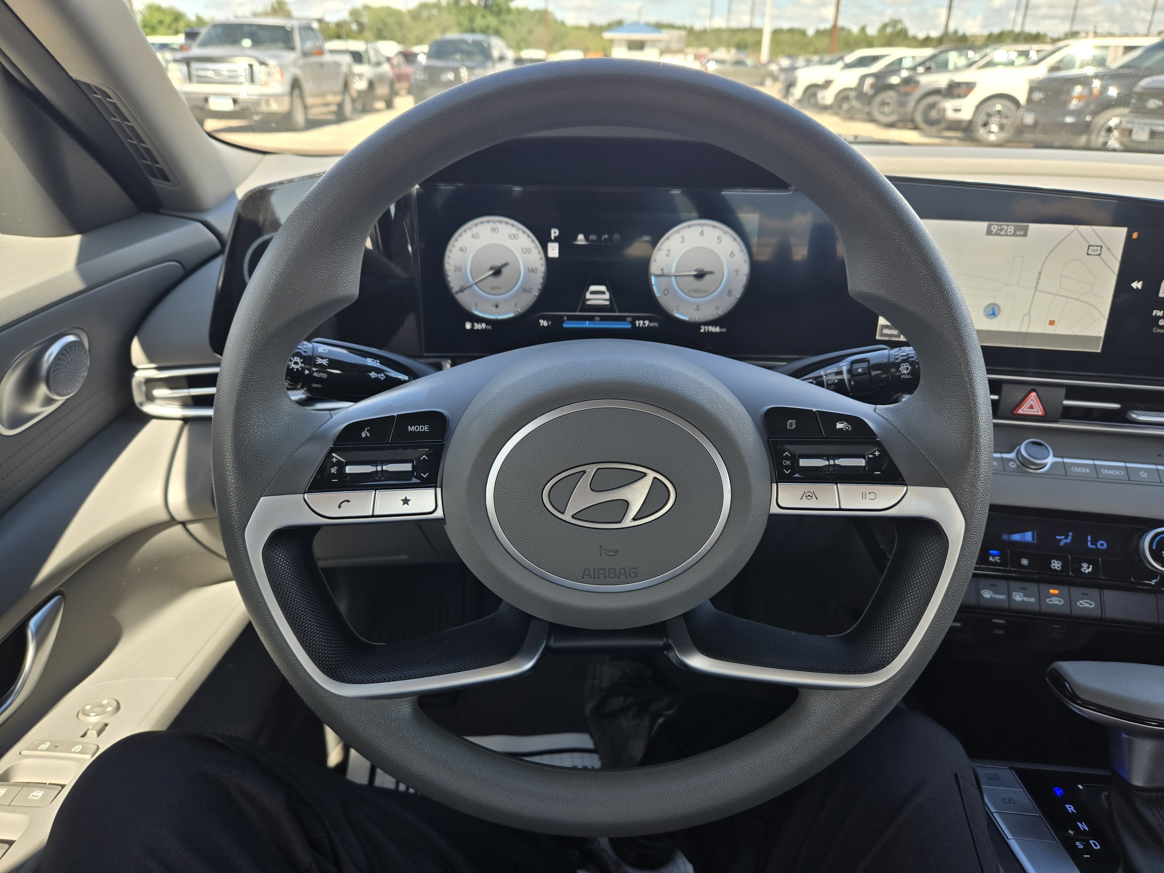 Used 2024 Hyundai Elantra SEL image 7