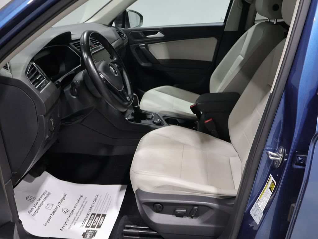 Used 2019 Volkswagen Tiguan SEL AWD/4WD image 11