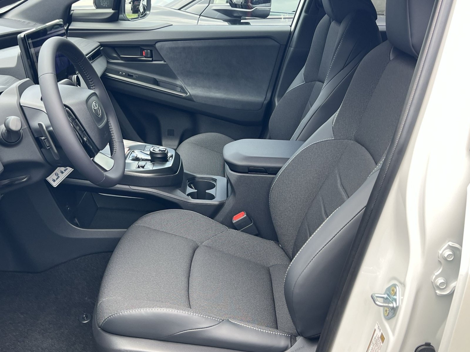 New 2026 Toyota C-HR AWD/4WD image 7