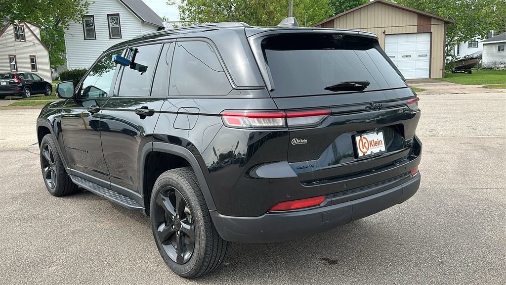 Used 2024 Jeep Grand Cherokee Limited w/ Luxury Tech Group II AWD/4WD image 6