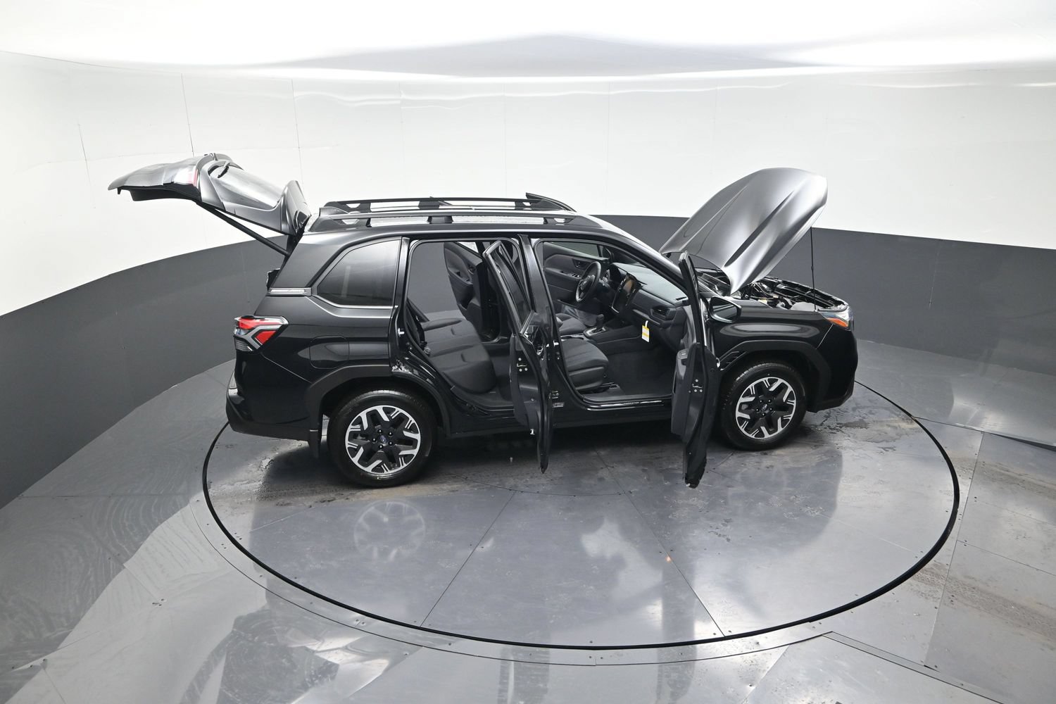 Used 2025 Subaru Forester Premium AWD/4WD image 14