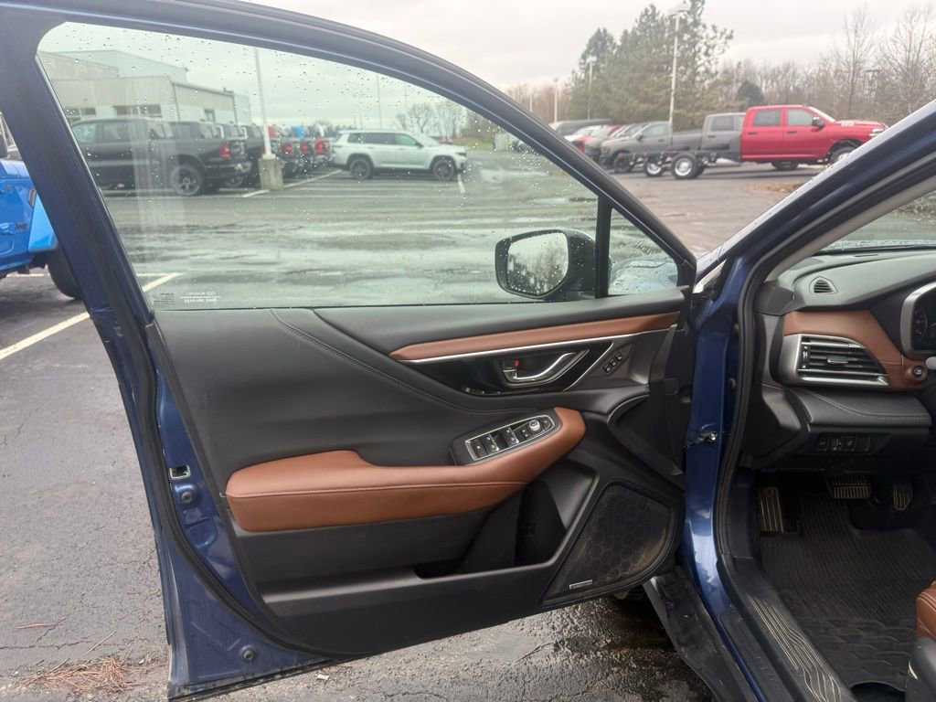 Used 2022 Subaru Outback Touring AWD/4WD image 12